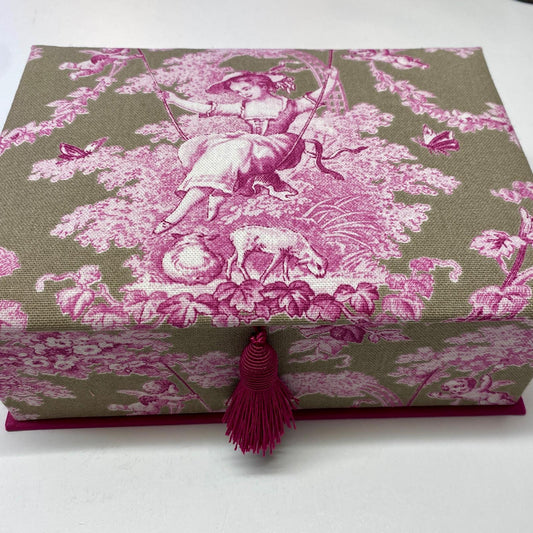 Schatzkiste Din A5 - Mädchen auf der Schaukel