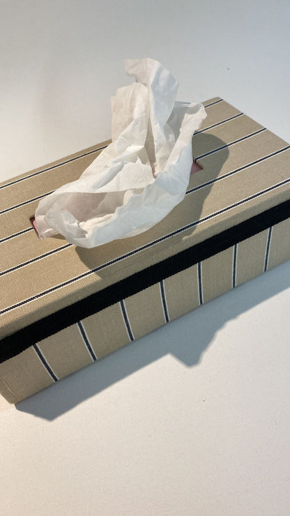 Box für Schminktücher - Creme