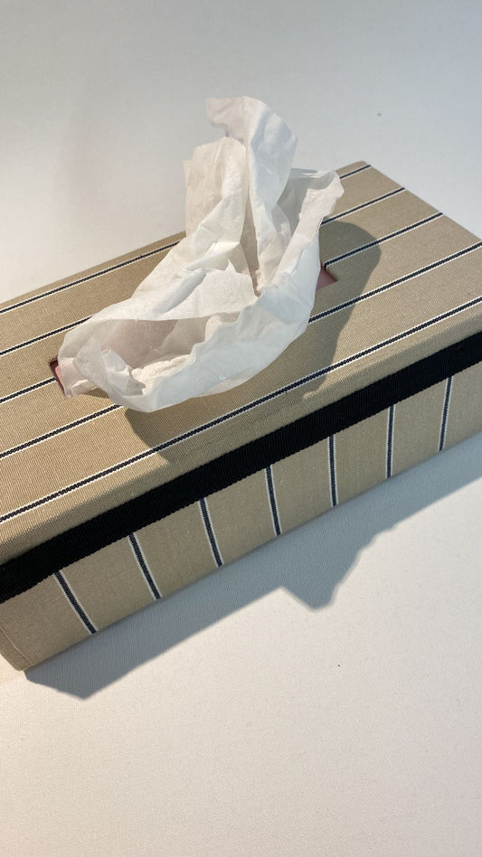 Box für Schminktücher - Creme
